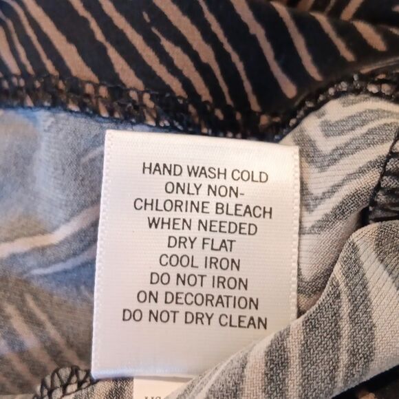 Banana Republic Soft Knit Dress - Picture 10 of 11